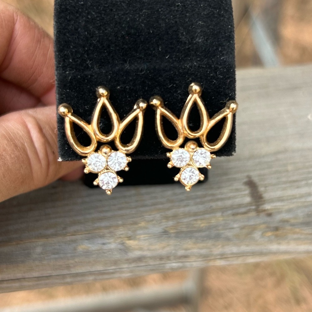 Rhinestone and gold tone vintage clip on crown earrings